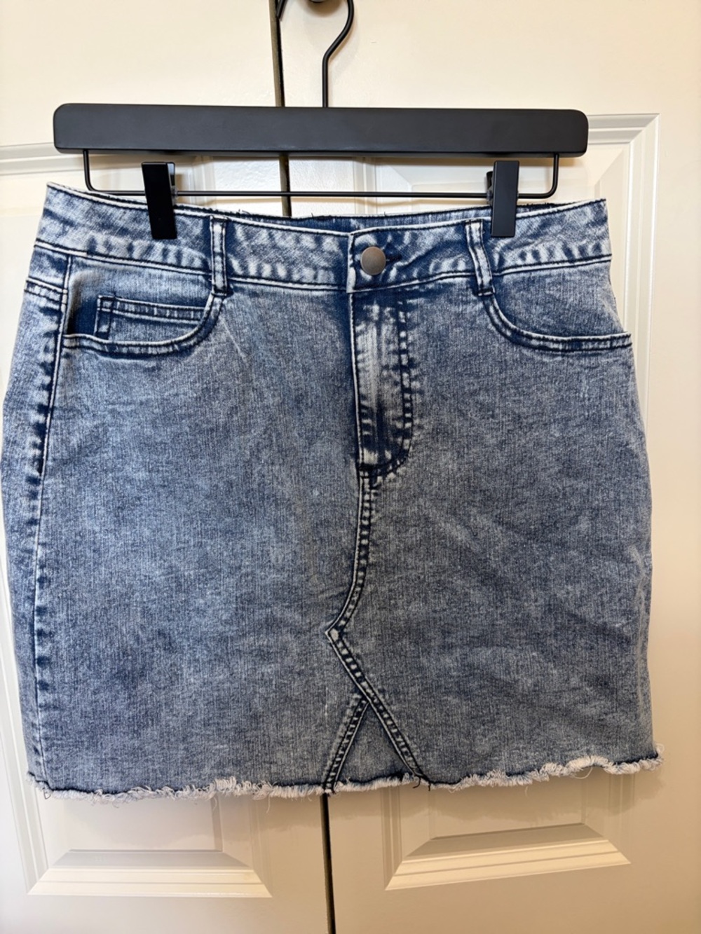 Gianni Bini Faded Blue Acid-Wash Pencil Skirt
